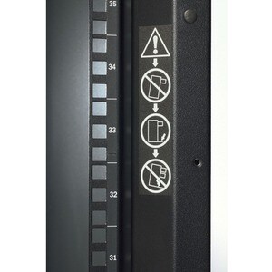 APC NetShelter SX 42U. Typ: Freistehendes Gestell, Rack-Kapazität: 42U, Höchstgewichtskapazität: 1704 kg. Gewicht: 134,1 k