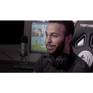 Logitech Kabellos Kopfbügel Stereo Gaming Headset - Schwarz - Binaural - Ohrumschließend - 20 Hz bis 20 kHz Frequenzgang -