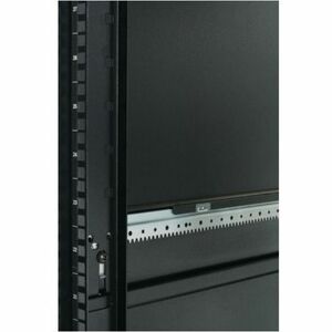 APC NetShelter SX 42U. Typ: Freistehendes Gestell, Rack-Kapazität: 42U, Höchstgewichtskapazität: 1704 kg. Gewicht: 134,1 k