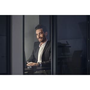 EXPAND SP 30T 
Bluetooth®-Speakerphone mit USB-C-Kabel, BTD 800 USB-Dongle, USB-C- auf USB-A-Adapter und Transporttasche, 