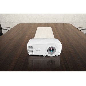 BenQ MH560. Projektorhelligkeit: 3800 ANSI Lumen, Projektionstechnologie: DLP, native Auflösung des Projektors: 1080p (192