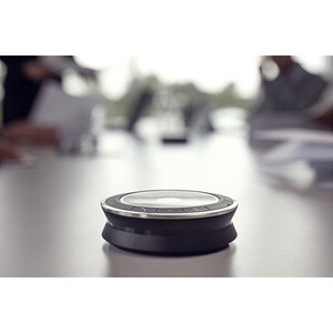 EPOS EXPAND SP 30 Bluetooth®-Speakerphone mit
USB-C*-Kabel, USB-C-/USB-A-Adapter
und Transporttasche, optimiert für
UC und