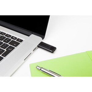 VERBATIM USB3.0 STORE N GO 32GB 32GB PINSTRIPE BLACK P-BLIST